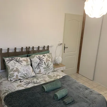 3 Etoiles Les Gourlines Avec Balneo, Veranda, Piscine Et Garage بيت للعطل *